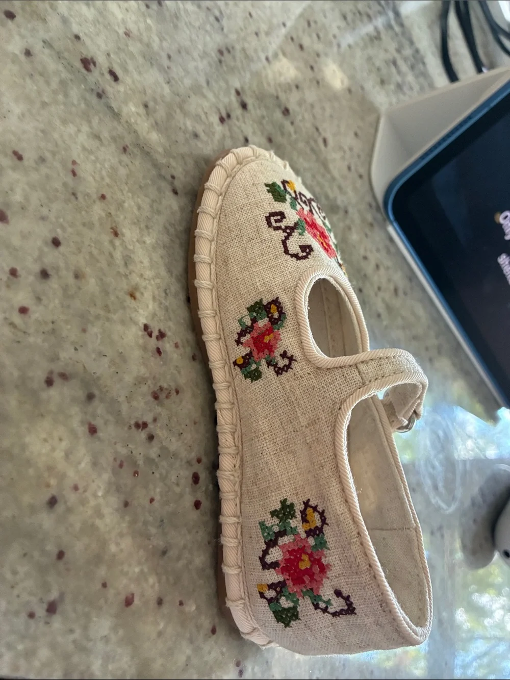 ZARA Cream Floral Embroidered Mary Jane Shoes